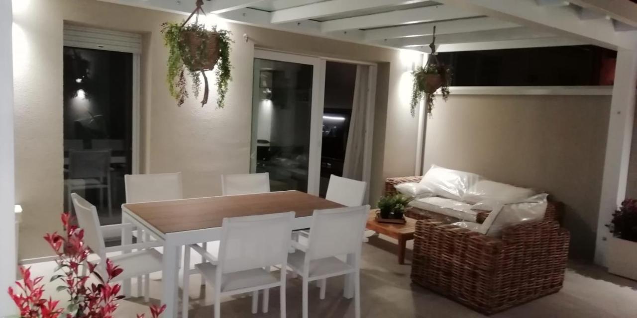 Town-Beach Home Чивітанова-Марке Екстер'єр фото